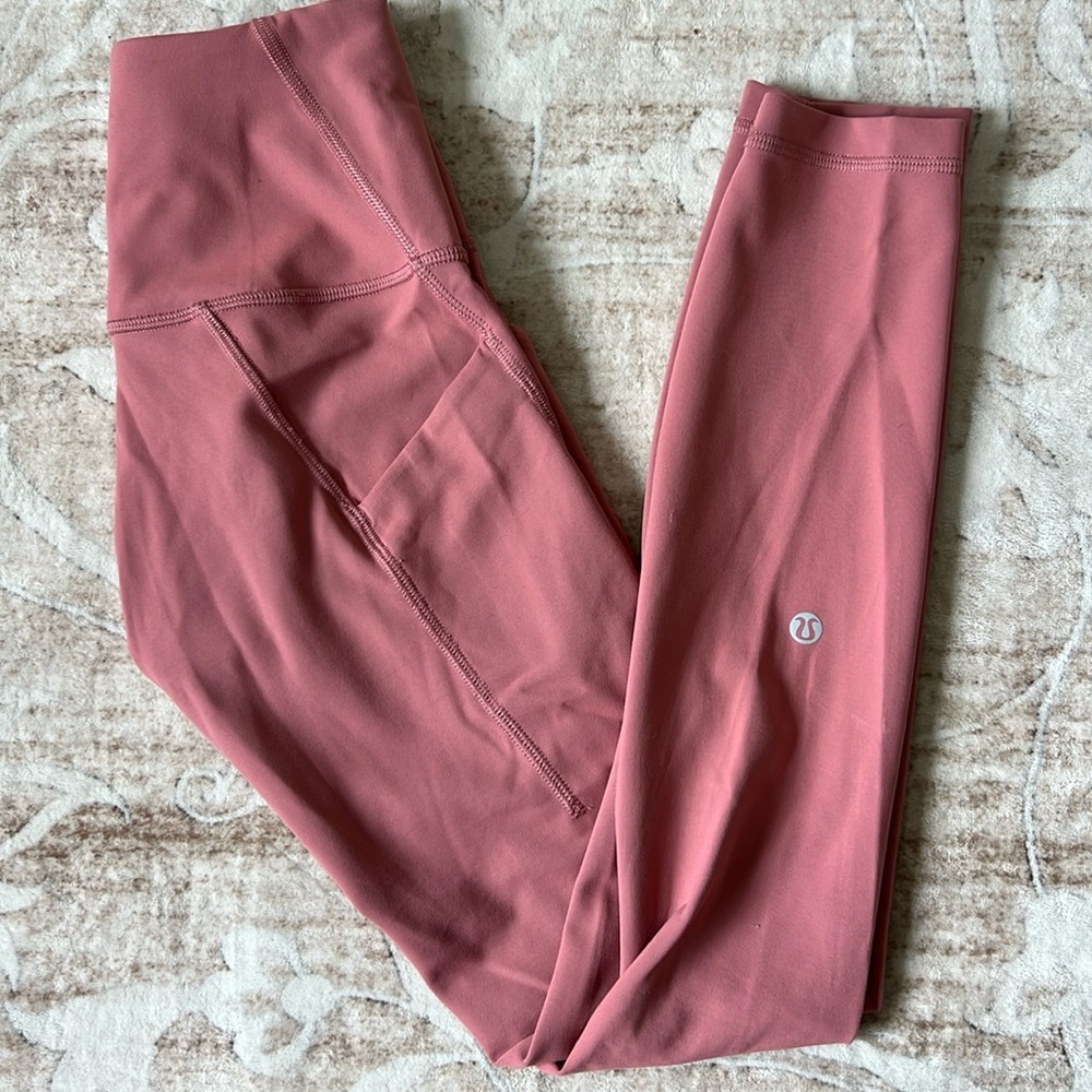 Lululemon Leggings in Soft Pink color with pockets